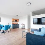 Riverside Premium Living With Great View *