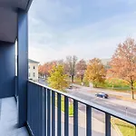 Daire Riverside Premium Living With Great View *
