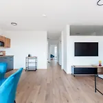 Riverside Premium Living With Great View Apartment *