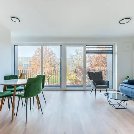 Riverside Premium Living With Great View Daire