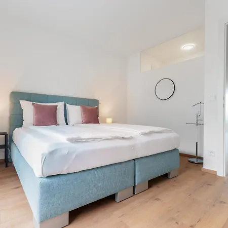 Riverside Premium Living With Great View Apartment Linz