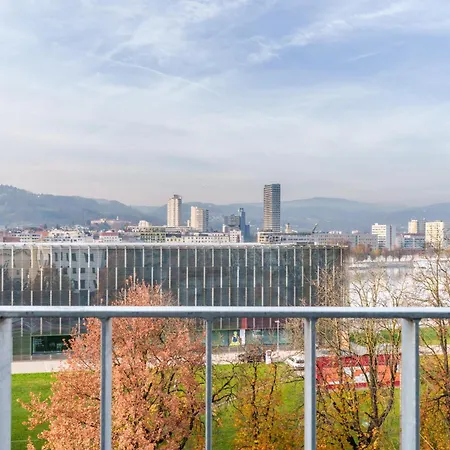 Riverside Premium Living With Great View Daire *