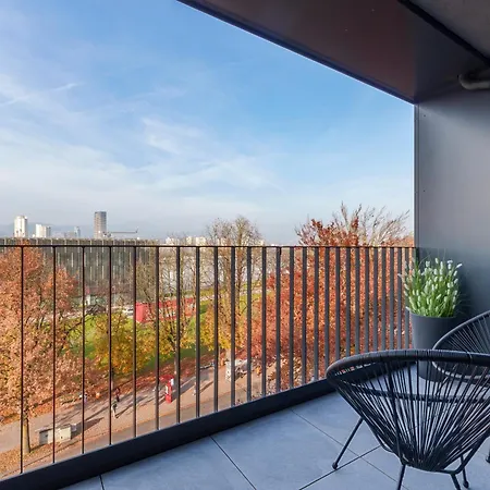 Riverside Premium Living With Great View