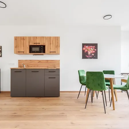 Riverside Premium Living With Great View *