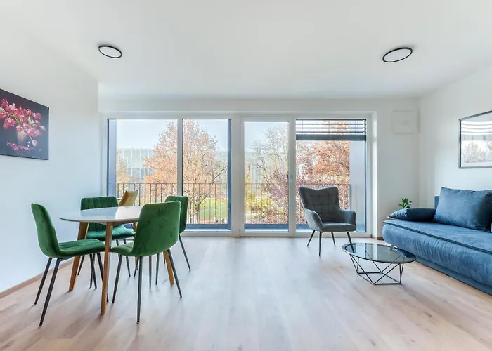 Riverside Premium Living With Great View Apartment